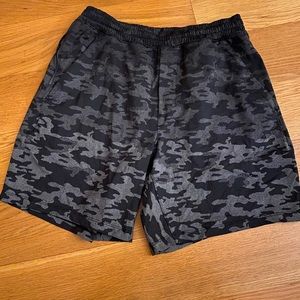 🍋 Mens Lululemon Pace Breaker camo 7inch sz.M 🍋